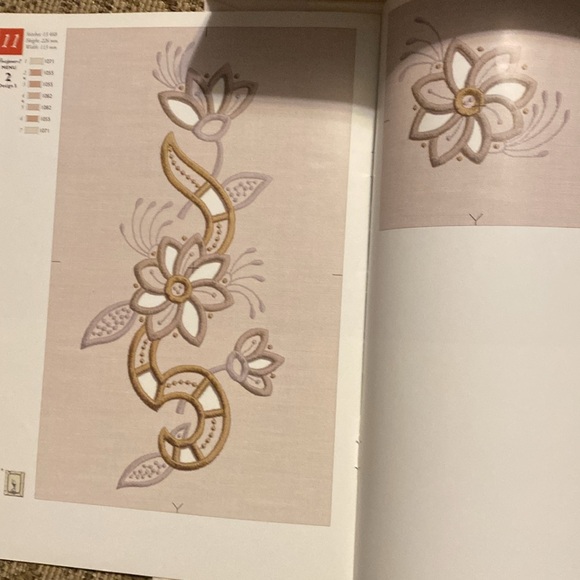 Husqvarna Viking Venetian Embroidery’s by Margitt Grimm No. 165 - Picture 4 of 11